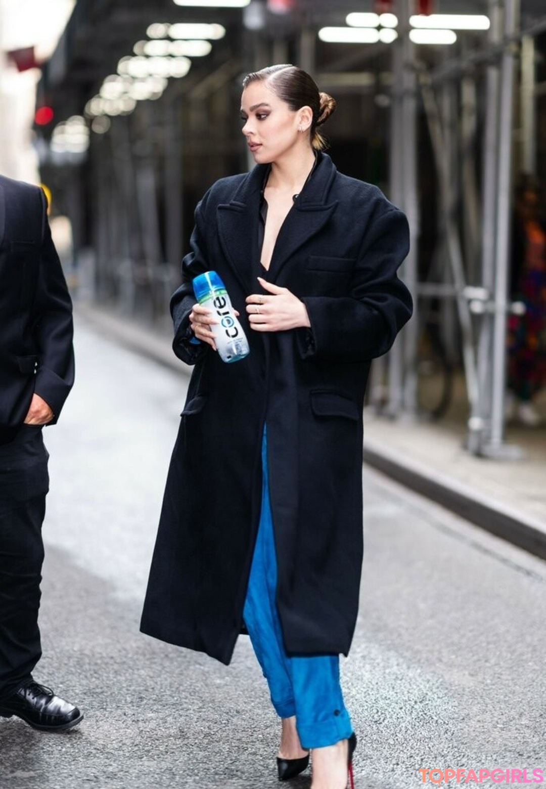 Naakte gelekte OnlyFans-foto van Hailee Steinfeld #1243