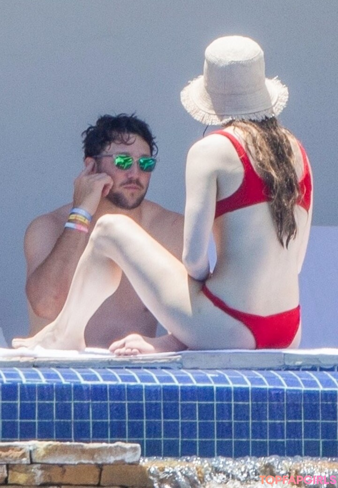 Naakte gelekte OnlyFans-foto van Hailee Steinfeld #1310