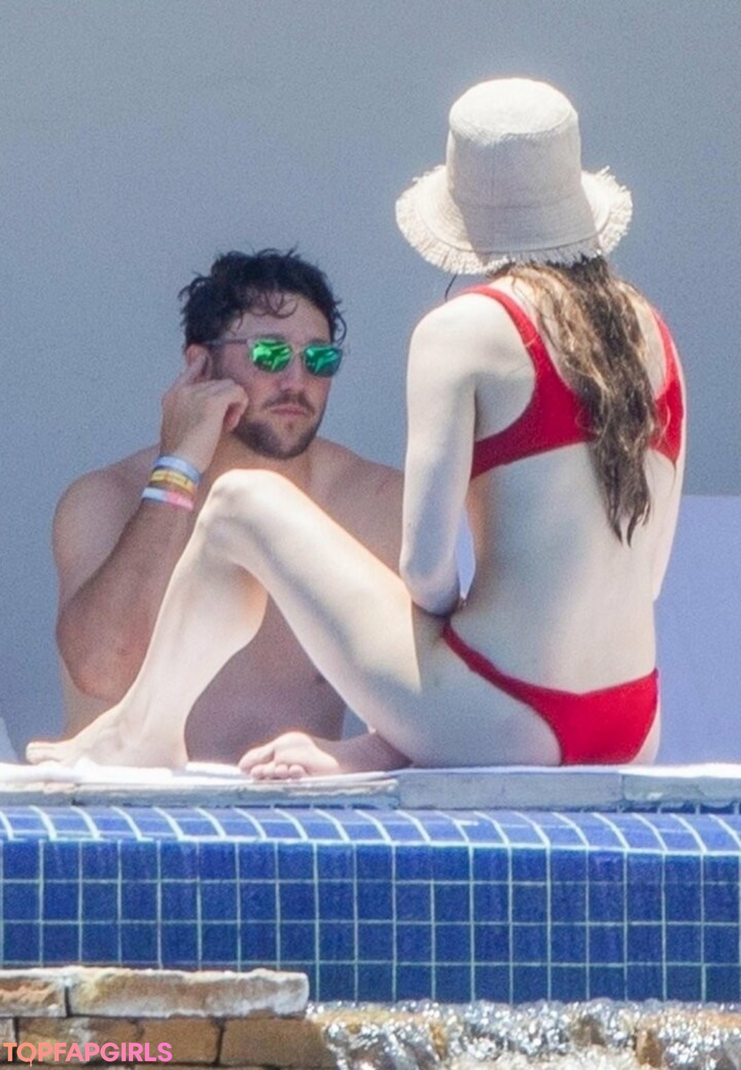 Naakte gelekte OnlyFans-foto van Hailee Steinfeld #1340