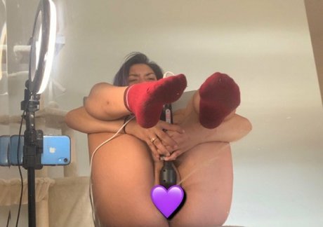 Naakte gelekte OnlyFans-foto van Freeonlyfansplug