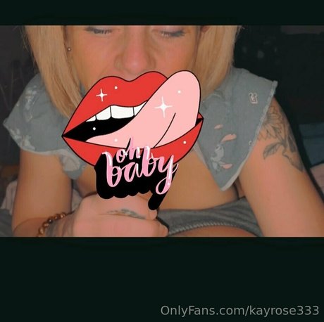 Naakte gelekte OnlyFans-foto van Kinkykayy3