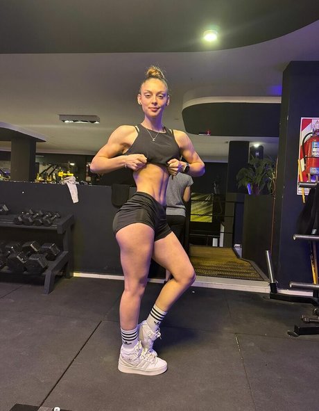 Naakte gelekte OnlyFans-foto van Scarlett Fox