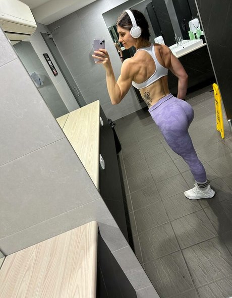 Naakte gelekte OnlyFans-foto van Emilygracee