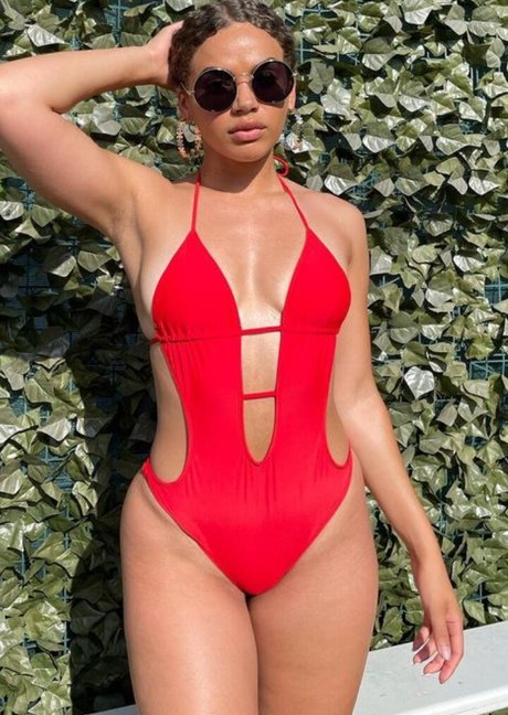 Naakte gelekte OnlyFans-foto van Herbalife Girls