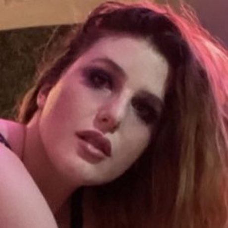 Naakte gelekte OnlyFans-foto van Moxy Mary
