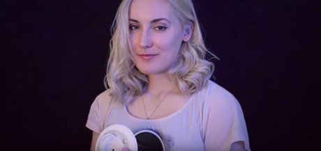 Naakte gelekte OnlyFans-foto van Asmr Shortbread