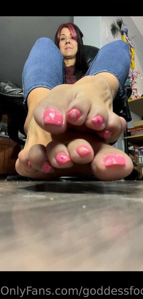 Goddessfootlove