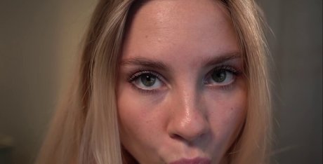 Naakte gelekte OnlyFans-foto van Cutefoxy