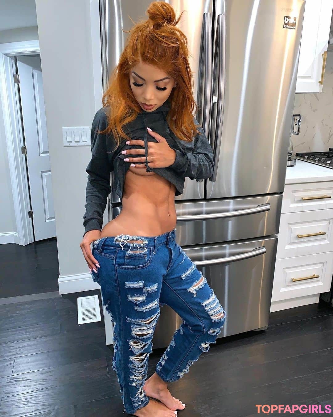 Naakte gelekte OnlyFans-foto van Brittany Renner #1062