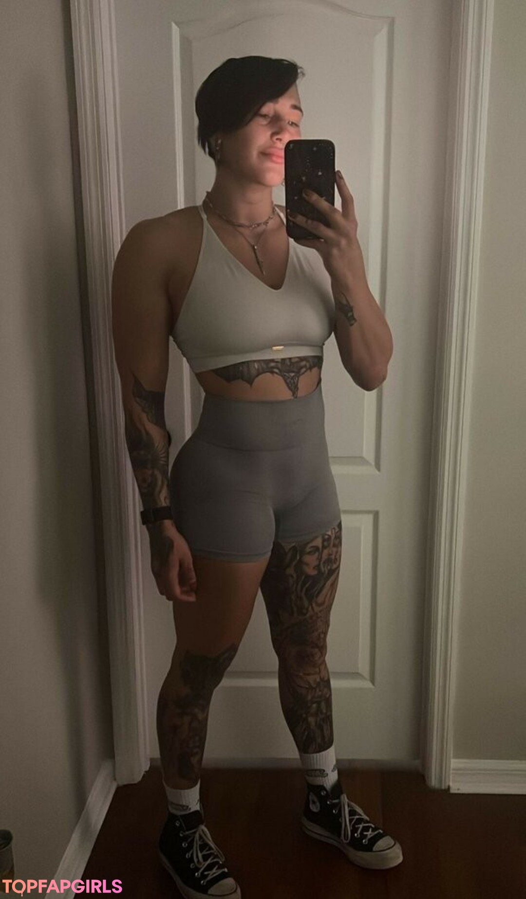Naakte gelekte OnlyFans-foto van Rhea Ripley #121 Naakte gelekte OnlyFans-foto van Rhea Ripley #121