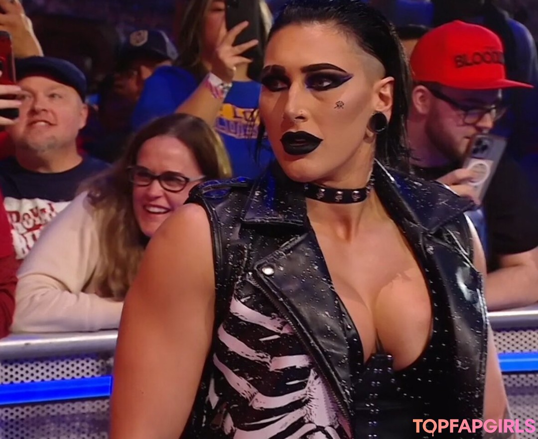 Naakte gelekte OnlyFans-foto van Rhea Ripley #198 Naakte gelekte OnlyFans-foto van Rhea Ripley #198