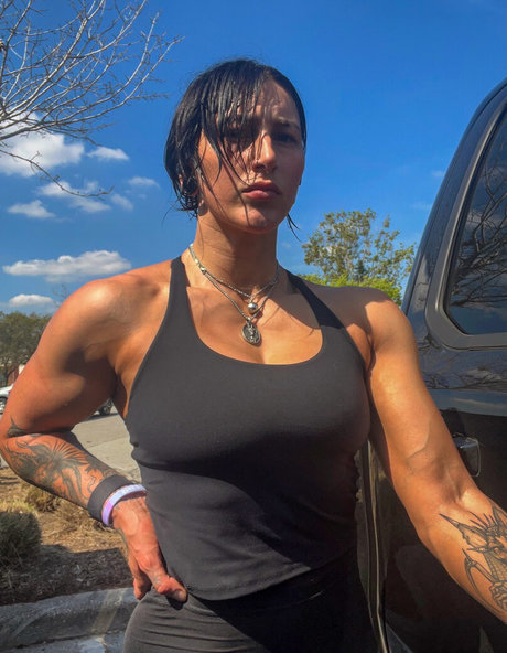 Naakte gelekte OnlyFans-foto van Rhea Ripley