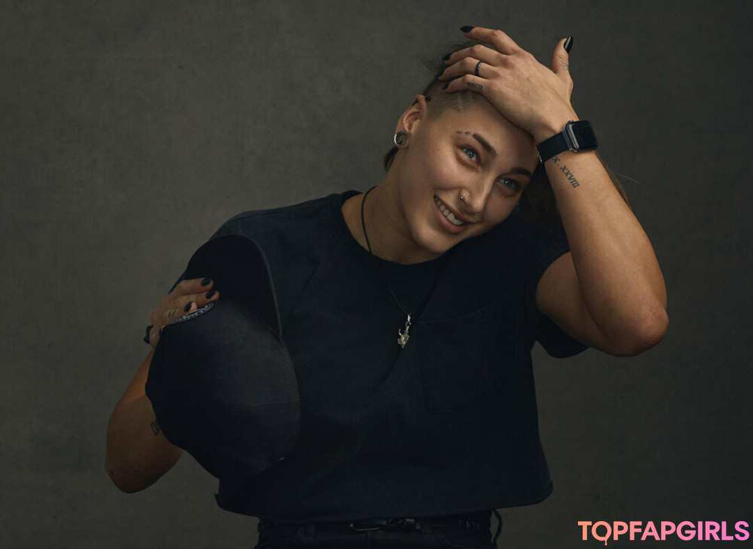 Naakte gelekte OnlyFans-foto van Rhea Ripley #99 Naakte gelekte OnlyFans-foto van Rhea Ripley #99