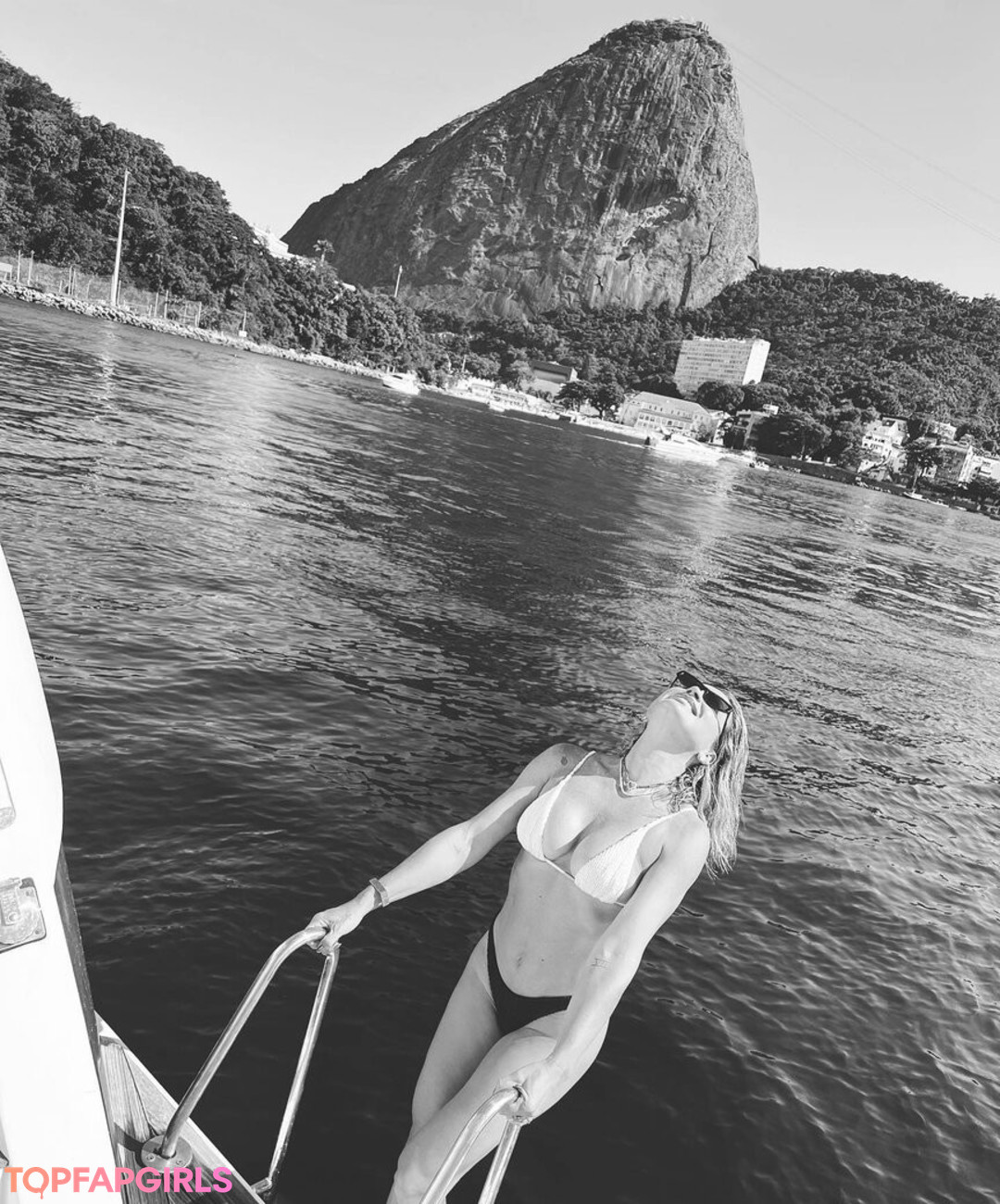 Naakte gelekte OnlyFans-foto van Flavia Alessandra #95 Naakte gelekte OnlyFans-foto van Flavia Alessandra #95