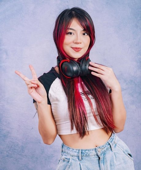 Naakte gelekte OnlyFans-foto van Jojotshy