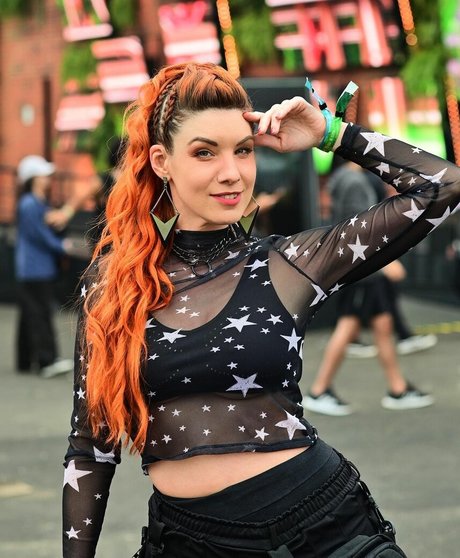 Mari Moon