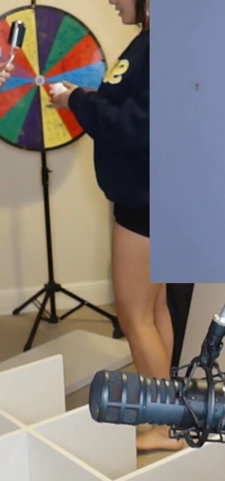 Naakte gelekte OnlyFans-foto van Cinnabrit