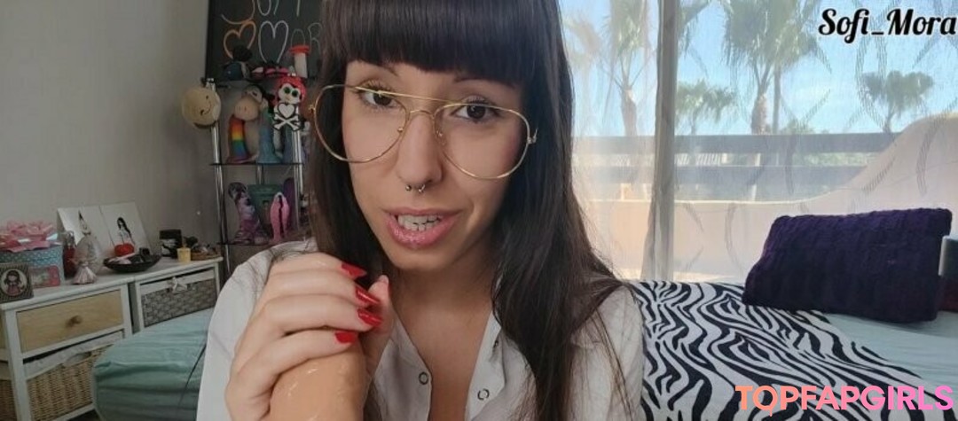 Naakte gelekte OnlyFans-foto van Sofimoraxxx #1055