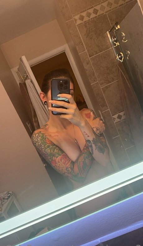 Emmmjayyyx3