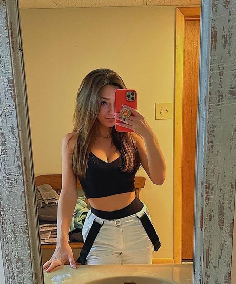 Taylor Alesia