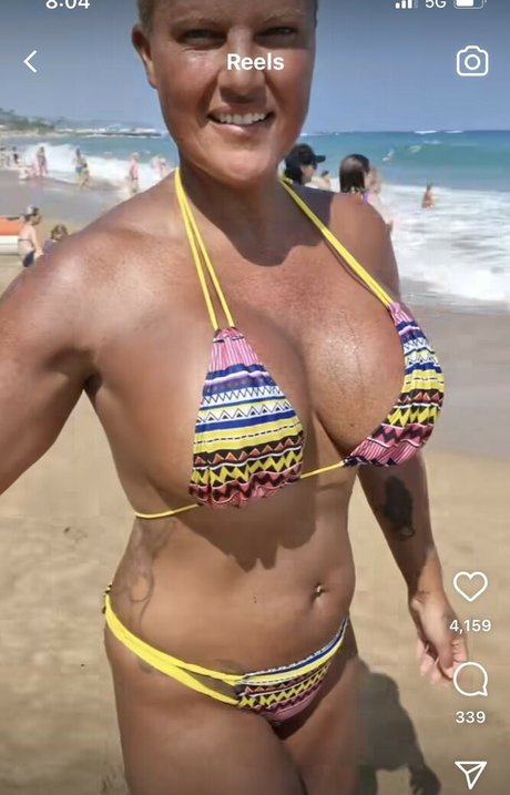 Naakte gelekte OnlyFans-foto van Carro Oberg