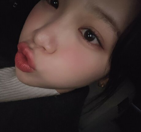 Kim Chaewon
