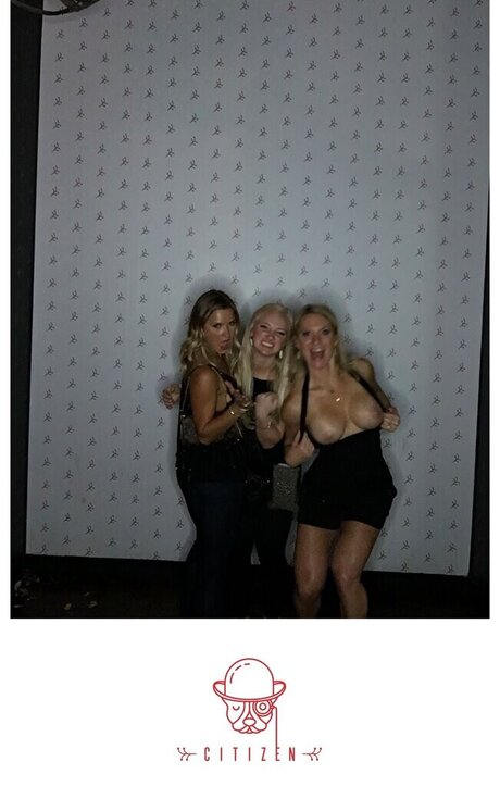 Photobox Flashes