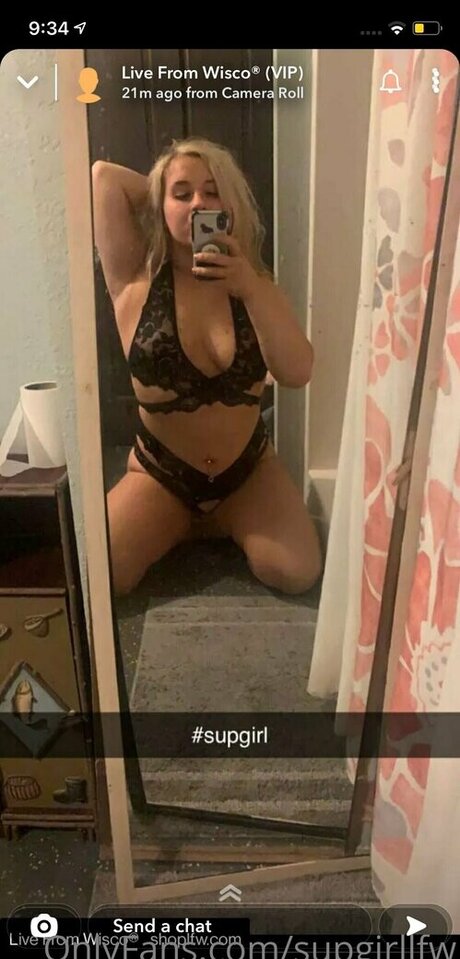 Naakte gelekte OnlyFans-foto van Supgirllfw  Crystal Rose