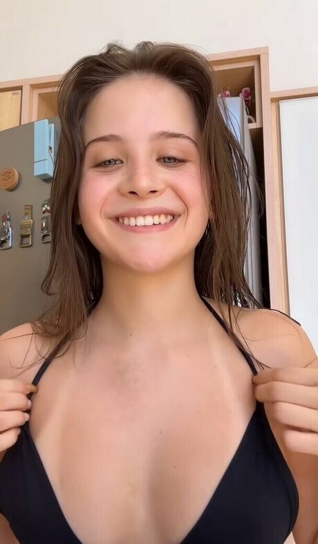 Naakte gelekte OnlyFans-foto van Maria Nicolly