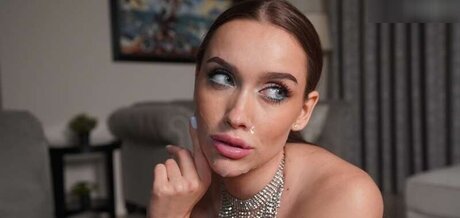 Luxury Girl