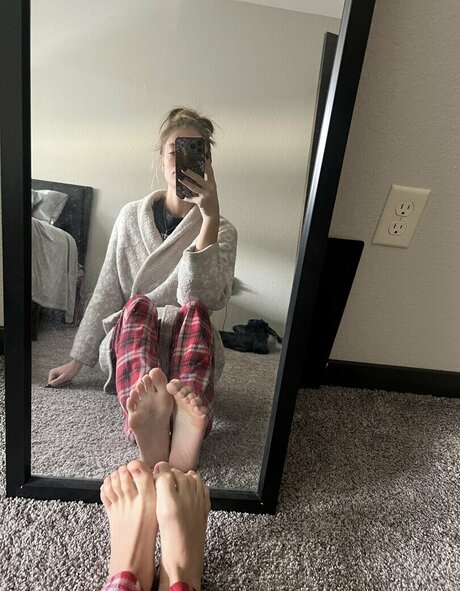 Naakte gelekte OnlyFans-foto van Missliss4