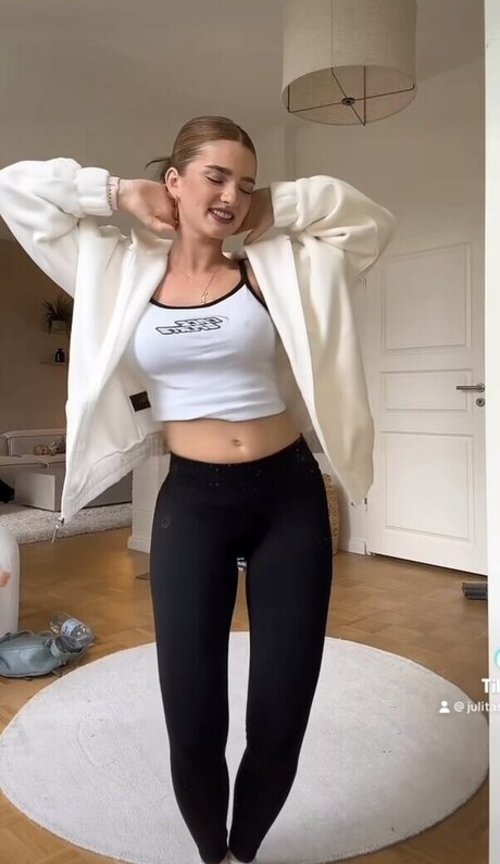 Julia Schulze