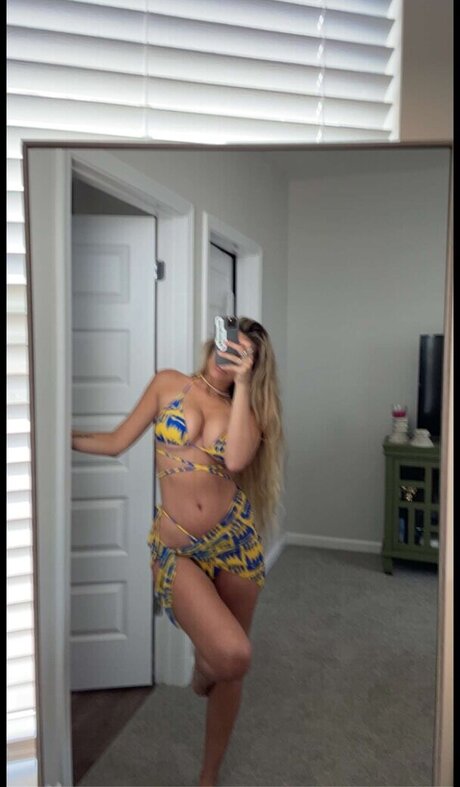 Madeline Hope / hadelinemope