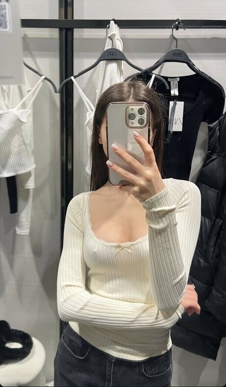 Naakte gelekte OnlyFans-foto van Dianka18