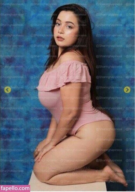 Naakte gelekte OnlyFans-foto van Rimpihere