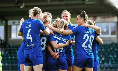 Naakte gelekte OnlyFans-foto van Selina Cerci