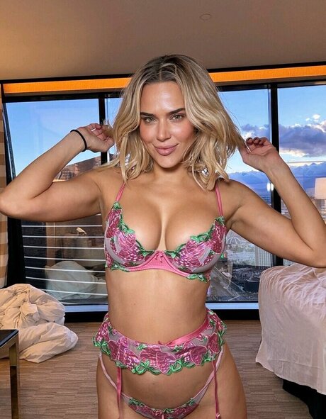 Cj Perry Aka Lana