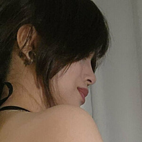 Naakte gelekte OnlyFans-foto van Qilinanh