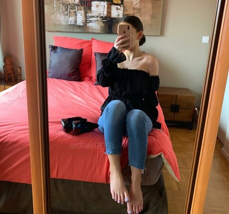 Adriana.feetgirl