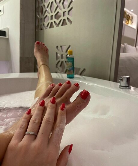Adriana.feetgirl