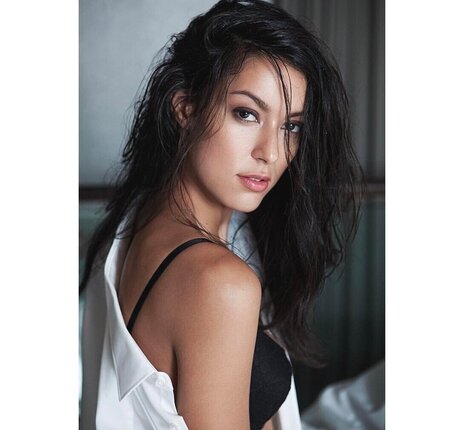 Rebecca Mir