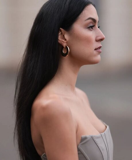 Rebecca Mir