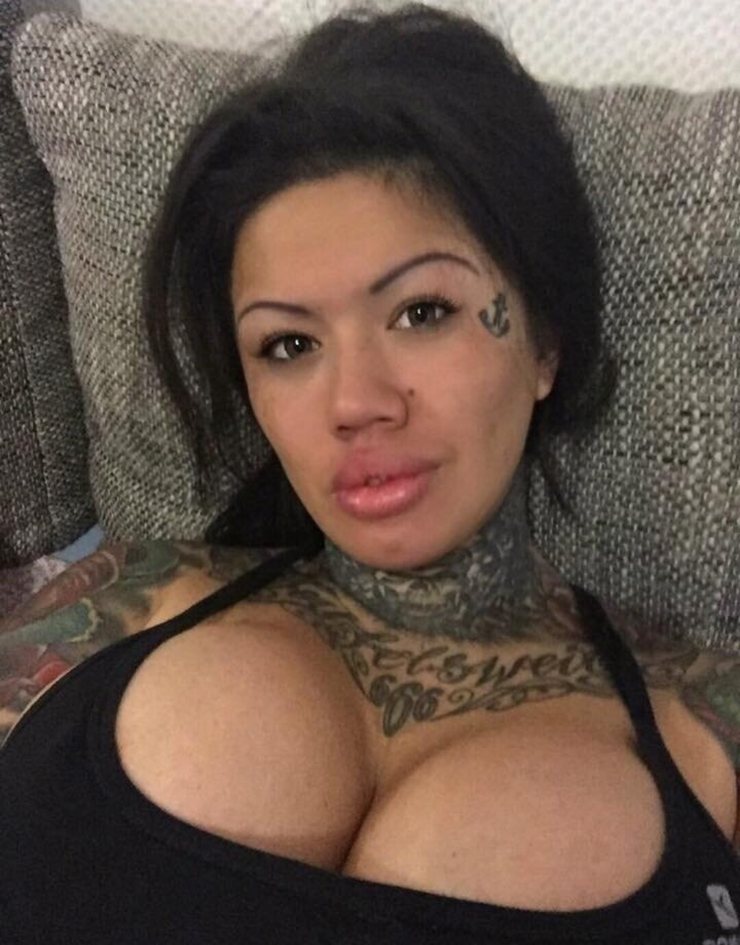 Naakte gelekte OnlyFans-foto van Catherine Teufelsweib #104 Naakte gelekte OnlyFans-foto van Catherine Teufelsweib #104