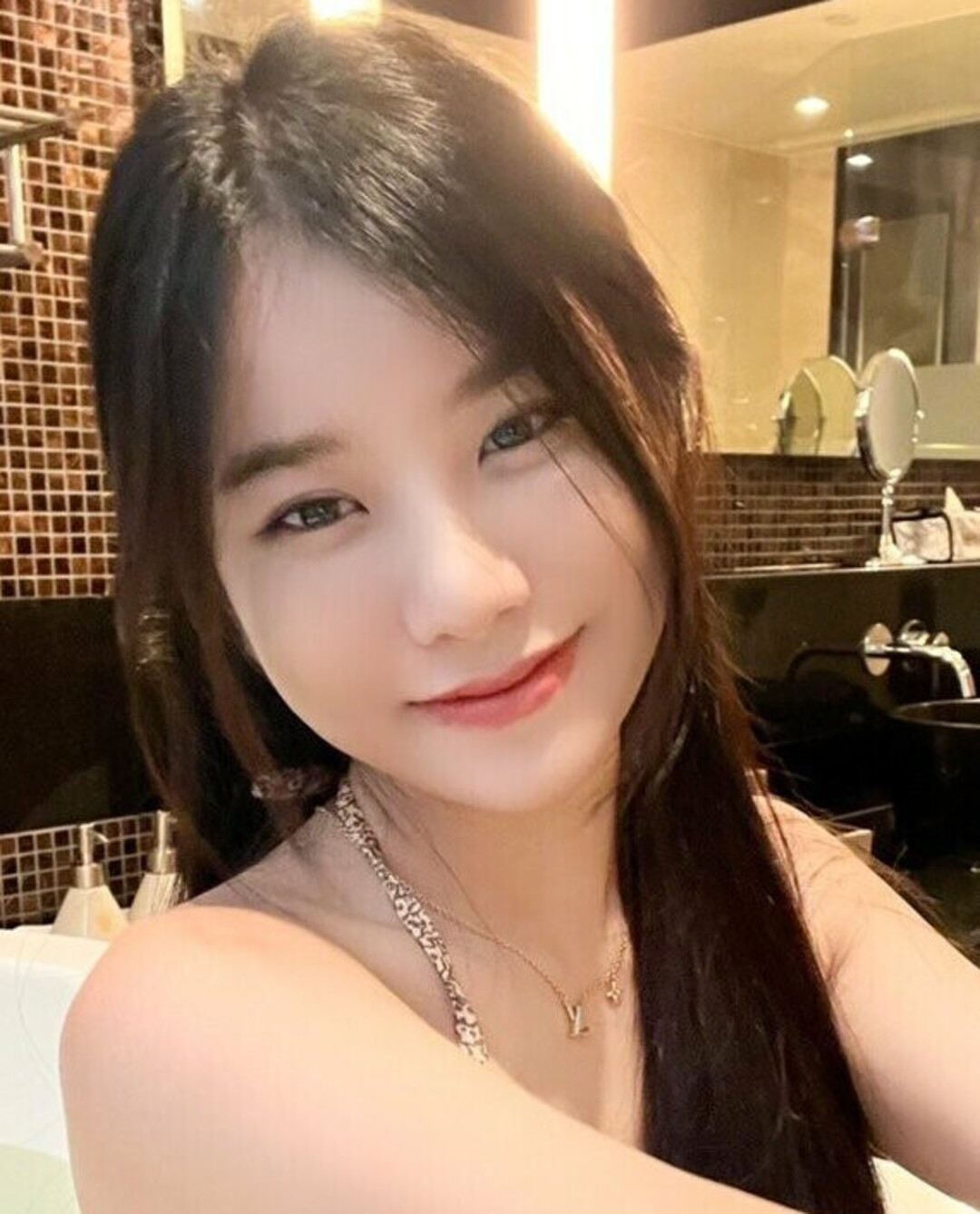 Naakte gelekte OnlyFans-foto van Babymangpor #1149