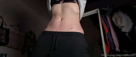 Naakte gelekte OnlyFans-foto van Theawakened