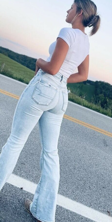 Kalia Hundley