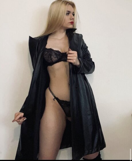 Naakte gelekte OnlyFans-foto van Kittykattoni