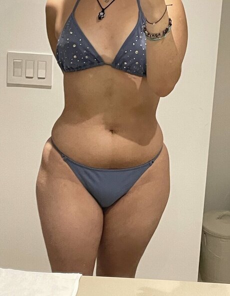 Naakte gelekte OnlyFans-foto van Dumbbbvnny