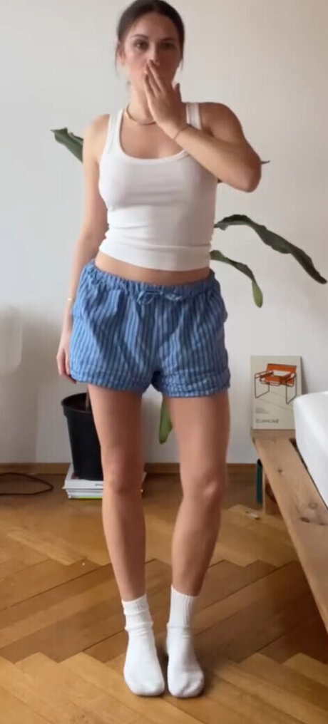 Naakte gelekte OnlyFans-foto van Carla Sophie Schell