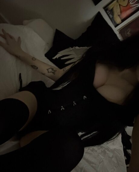 Naakte gelekte OnlyFans-foto van Farryndoll